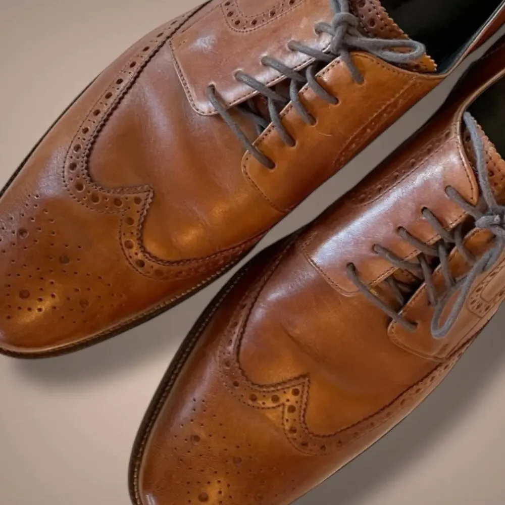 Men's 13M COLE HAN Tan Leather Modern Essentials Classic Wingtip Oxford, EUC